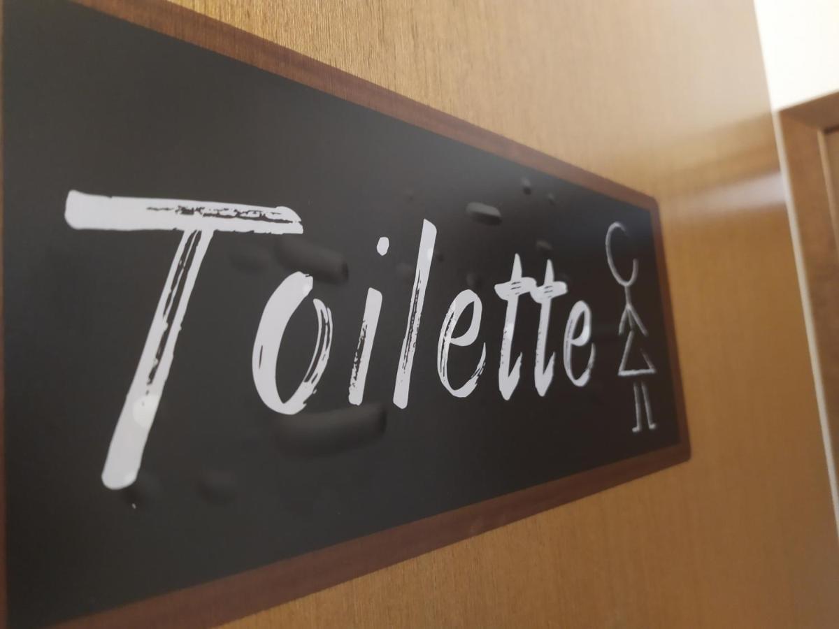 La Quiete Hotel Senna Comasco Екстериор снимка
