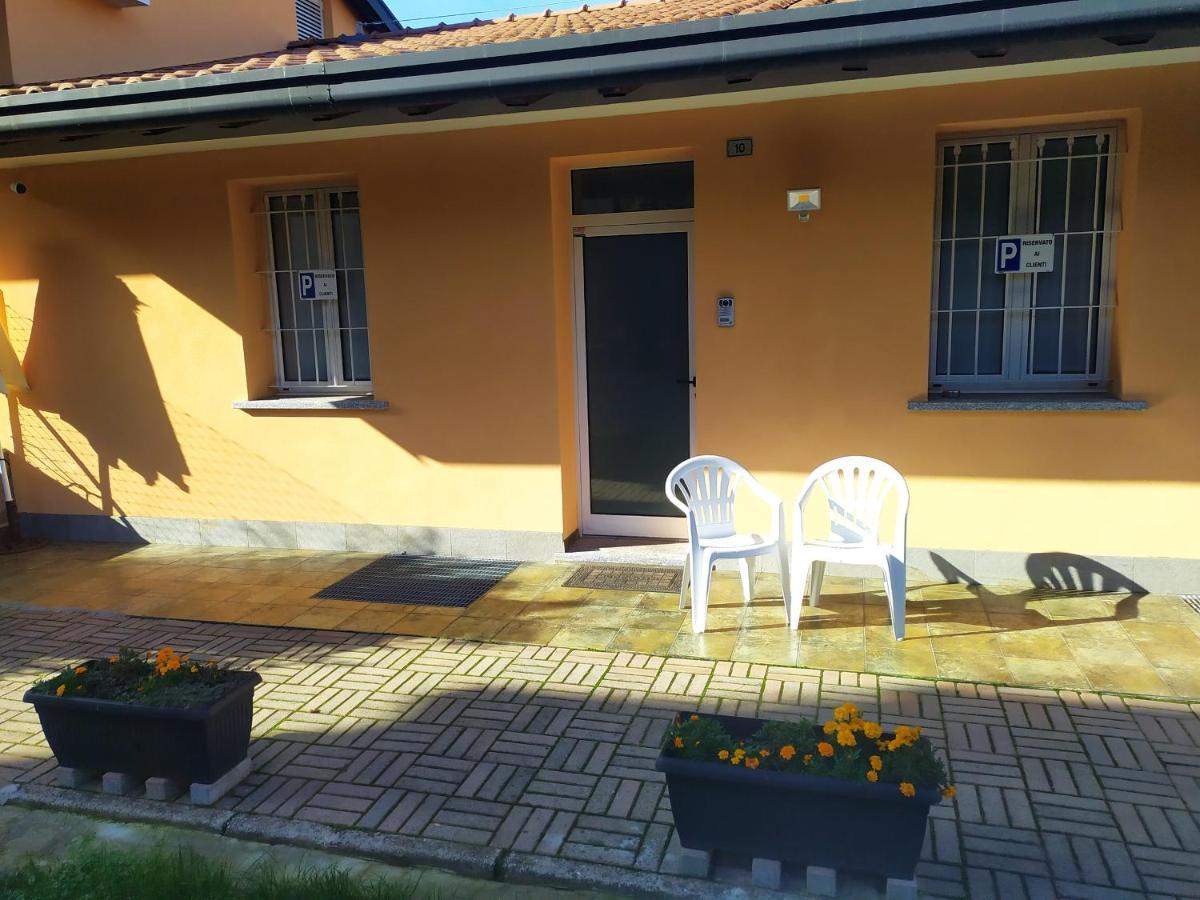 La Quiete Hotel Senna Comasco Екстериор снимка