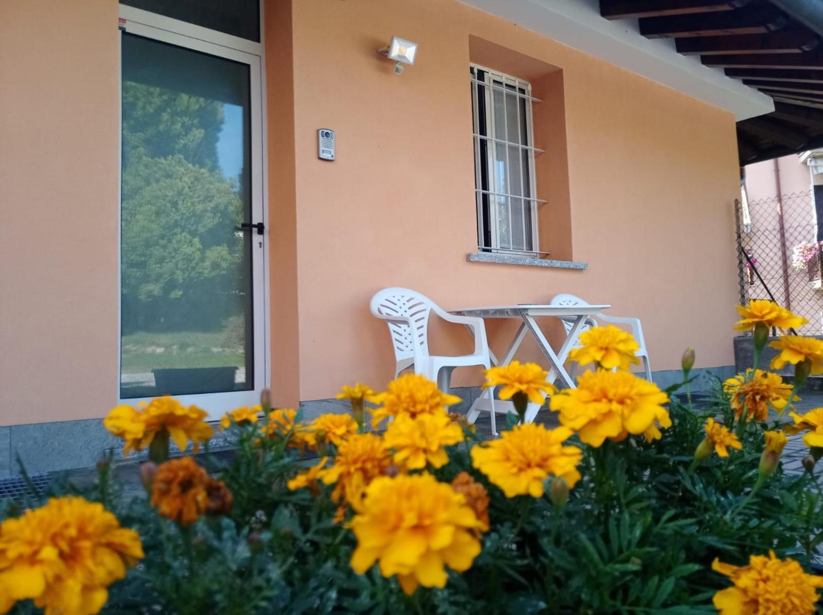 La Quiete Hotel Senna Comasco Екстериор снимка